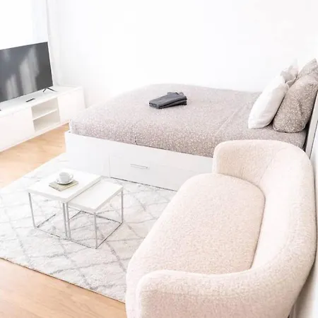 Chailly The Minimalist Apartment